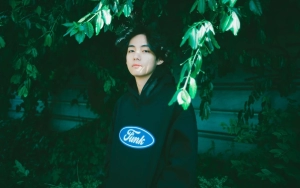 Flexing, V BTS Ikut Lelang Jam Tangan Legendaris Cartier Yang Capai Puluhan Miliar