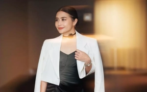 Penampilan Prilly Latuconsina dengan Dress Mencolok Sukses Bikin Terpukau