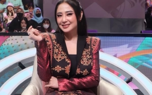 Adu Mulut, Dewi Persik Balas Pedas Usai Gaji Calon Suami Pilot Dinyinyiri Nikita Mirzani