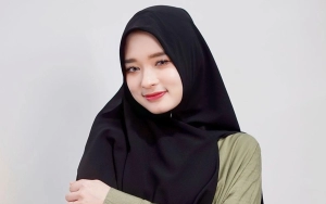 Inara Rusli Nangis Tersedu-sedu Ingat Obrolan Sedih dengan Putri Sulung