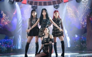 Reaksi Manis Member Aespa Tuai Sorotan Usai Lihat Ada Lightstick Twice Di Konser Boston