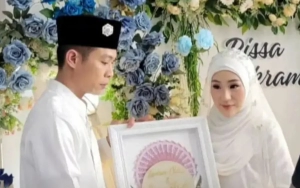 Nikah dengan Mahar Gak Kaleng-kaleng, Amalan Ikram Rosadi yang Buat Larissa Chou Jatuh Hati Terkuak