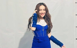 Video Terbaru Ayu Ting Ting Lagi Di Bandara Viral, Fashion Airport Dikira Idol Korea