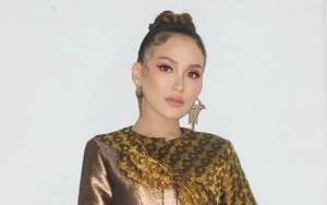 Ayu Ting Ting Pernah Nangis Gara-Gara Diejek, Sikap Abdul Rozak Bela Anak Kembali Dipuji