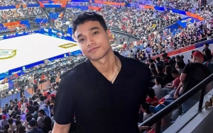 Fadly Faisal Didoakan Dapat Petunjuk Terbaik Soal Jodoh Kala Mejeng Depan Masjid Quba