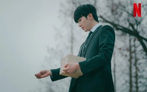 Kang Hoon Ungkap Rasanya Pertama Kali Perankan Anak SMA di 'A Time Called You'