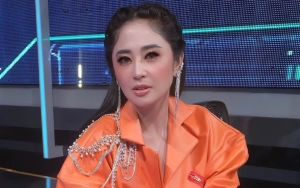 Jawaban Ngambang Dewi Persik Usai Dicurigai Sudah Putus Dari Calon Suami Pilot
