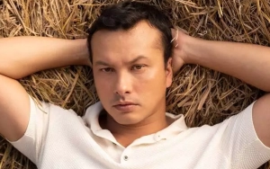 Nicholas Saputra Ciptakan Desain Perhiasan Batu Permata Terinspirasi dari Bentuk Geometri