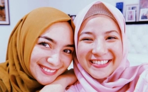 Natasha Rizky Gendong Putra Citra Kirana, Adabnya Bak Sosok Ibu Saleha