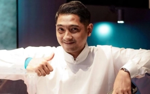 Dikira Kebanting, Arya Saloka Pamer Visual Tampan Ala Anak CEO di 'Gadis Kretek'