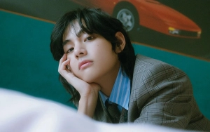 V BTS Menjelma Jadi Pangeran di Negeri Dongeng Dalam Pemotretan Spesial Bareng Dispatch