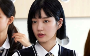 Visual Lee Yu Bi Pakai Dress Murah di 'The Escape of the Seven' Disorot Media Korea