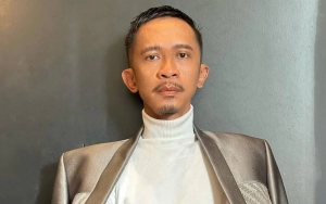 Diduga Pacaran, Aming Kepergok Salting Dekat Alma Thania Eks Penyanyi Putih Abu-Abu