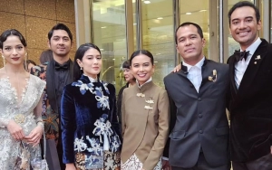 Dian Sastro Cantik Berkebaya, Arya Saloka Pamer Wajah Tampan Tanpa Brewok di Red Carpet BIFF 2023