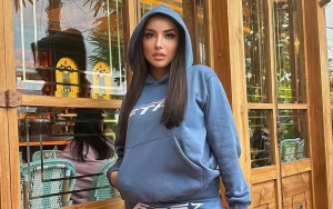 Millen Cyrus Bak Nyaris Jungkir Balik Demi Foto Bareng Ameena