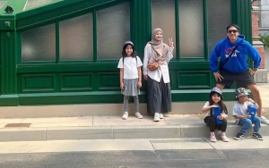 Desta Ngotot Pakai Anting Meski Diprotes Putri Natasha Rizky, Tato Diduga Nambah