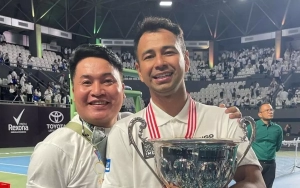 Raffi Ahmad Mejeng Depan Rumah Mewah Merry Sang Asisten Sontak Jadi Sorotan