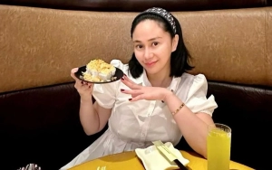 Denise Chariesta Bongkar Alasan Sering Pamer Perut Buncit Selama Hamil