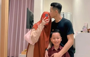 Yusuf Putra Larissa Chou Disunat, Sikap Tulus Ikram Rosadi Bak Saingi Ayah Kandung