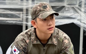 Jinyoung GOT7 Pamer Foto Tampil Gagah Berseragam Militer