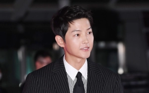 Song Joong Ki Wariskan Wajah Ganteng ke Anak, Bagian Mana Yang Paling Mirip?