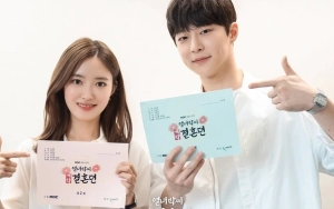 Lee Se Young dan Bae In Hyuk Tampil Kontras Dalam Poster 'The Story Of Park's Marriage Contract'