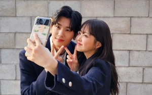 Park Bo Young Komplain Perilaku Park Hyung Sik di Lokasi 'Strong Girl Nam Soon'