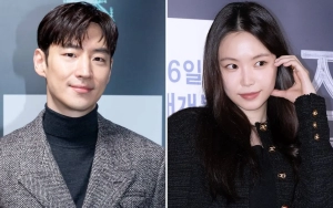 Lee Je Hoon Bak Pangeran di Kemunculan Perdana Usai Operasi, Hadiri Acara Bareng Son Na Eun