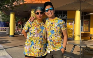Ernest Prakasa dan Istri Akting Mesra di Ranjang Bak Pasangan Drakor, Netizen: Meresahkan