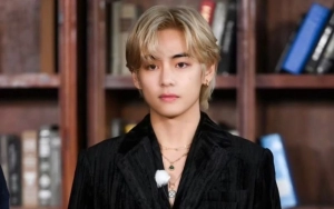 V BTS Hendak Disodori Surat Nikah di Lift Apartemen, Sasaeng Ditangkap Polisi