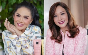 Sama-sama Umrah, Kris Dayanti dan Maia Estianty Cantik Manglingi Tampil Adem Berhijab 