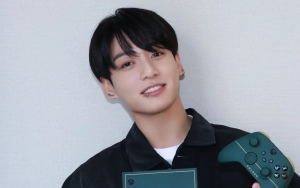 Jungkook BTS Kalahkan Rekor V dengan Penjualan Minggu Pertama 'GOLDEN'