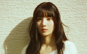 Outfit Kwon Eunbi saat Manggung di Kampus Dipermasalahkan
