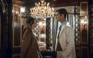 Park Seo Joon dan Han So Hee Tampil Intens di Teaser 'Gyeongseong Creature'