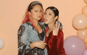 Marshanda Adu Gaya Cantik ala Bollywood Bareng Naysila Mirdad  