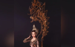 Fabienne Nicole Jadi Wayang Hidup Saat Pamerkan Kostum Nasional untuk Miss Universe 2023