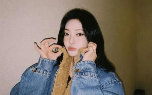 Ningning aespa Santuy Pakai Baju Tipis walau Suhu Minus