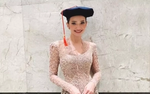 Enzy Storia Sempat Nyesek Tak Bisa Raih Gelar Sarjana Tepat Waktu 