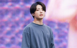 Jungkook BTS Jadikan Sang Ibu Bintang Utama di Konser 'GOLDEN LIVE ON STAGE'