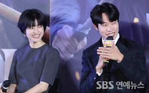 Ryu Jun Yeol Terlihat Tuntun Kim Tae Ri di Acara Promosi 'Alienoid: Part 2'