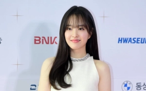 Park Bo Young Hempas Imej Imut dengan Outfit Berani di Pemotretan Terbaru