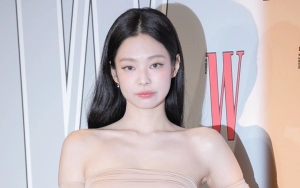 Jennie BLACKPINK Hadapi Kesulitan di Red Carpet 'Love Your W' Akibat Gaun