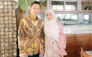 Larissa Chou Tersipu Malu Dicium Ikram Rosadi di Tempat Umum