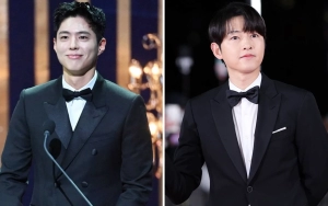 Reuni Park Bo Gum dan Song Joong Ki di Blue Dragon Film Awards 2023 Tuai Sorotan