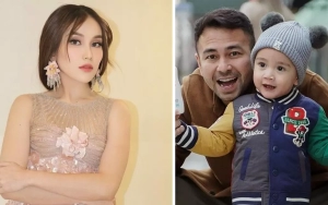 Ayu Ting Ting Pamer Momen Ultah Ponakan di Hari Lahir Rayyanza Putra Raffi Ahmad