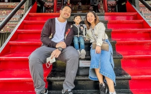 Kiky Saputri Tak Canggung Berbaur Circle Ibu Saat Temani Sang Putri Angkat ke Ultah Rayyanza