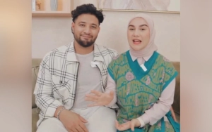 Ammar Zoni Sibuk Momong Anak Kala Irish Bella Hadiri Acara Bareng Rekan Artis