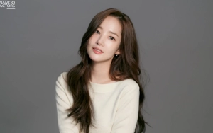 Park Min Young Tampilkan Dua Sosok Bertolak Belakang di Poster 'Marry My Husband'