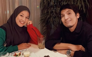 Desta Minta Pendapat Natasha Rizky Kala Ajak Anak-Anak Foto Bareng Sosok Wanita