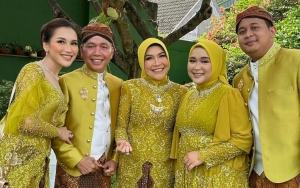 Ibu Ayu Ting Ting Bocorkan Perkembangan Kehamilan Kedua Adik Sang Biduan